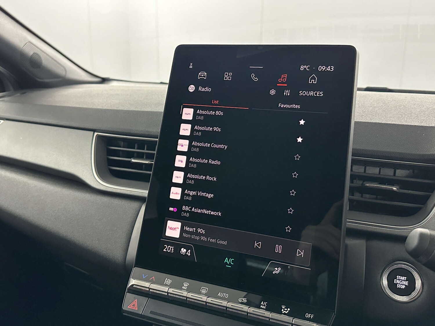 Used Renault Captur 2025 for sale - 77590779: Photo 24