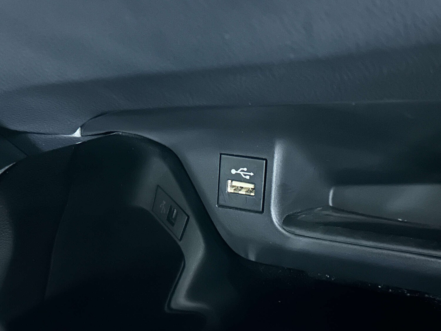 Used Toyota C-HR 2022 for sale - 77759703: Photo 28