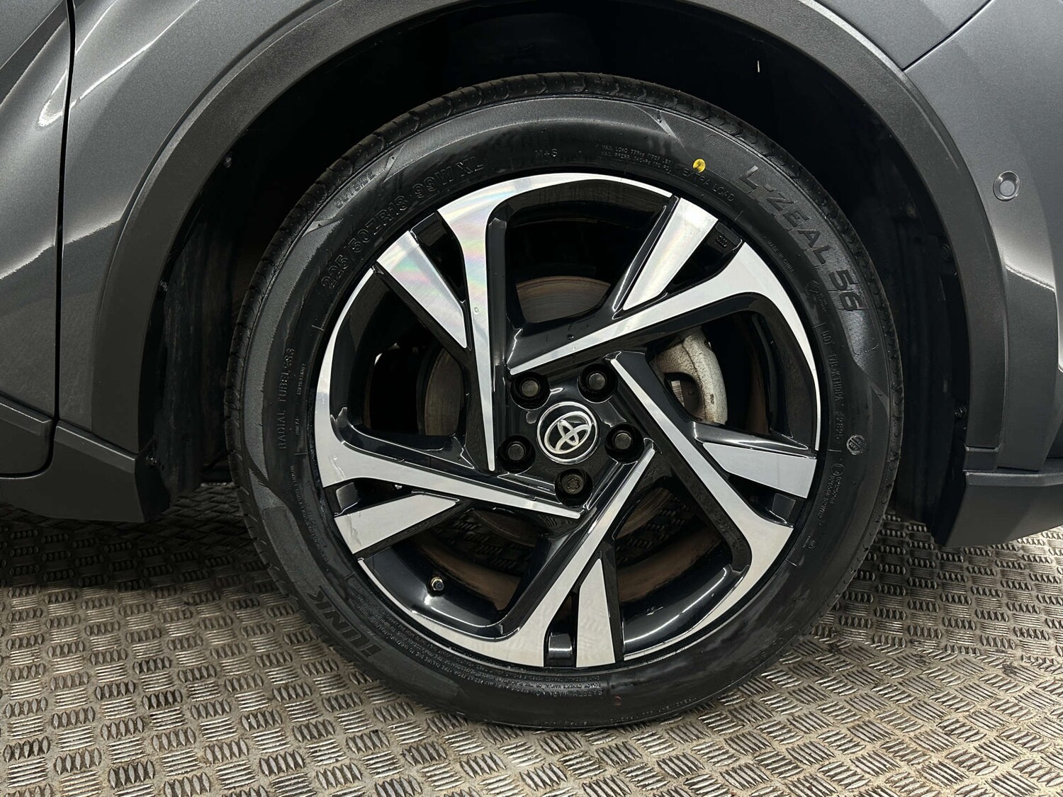 Used Toyota C-HR 2022 for sale - 77759703: Photo 39