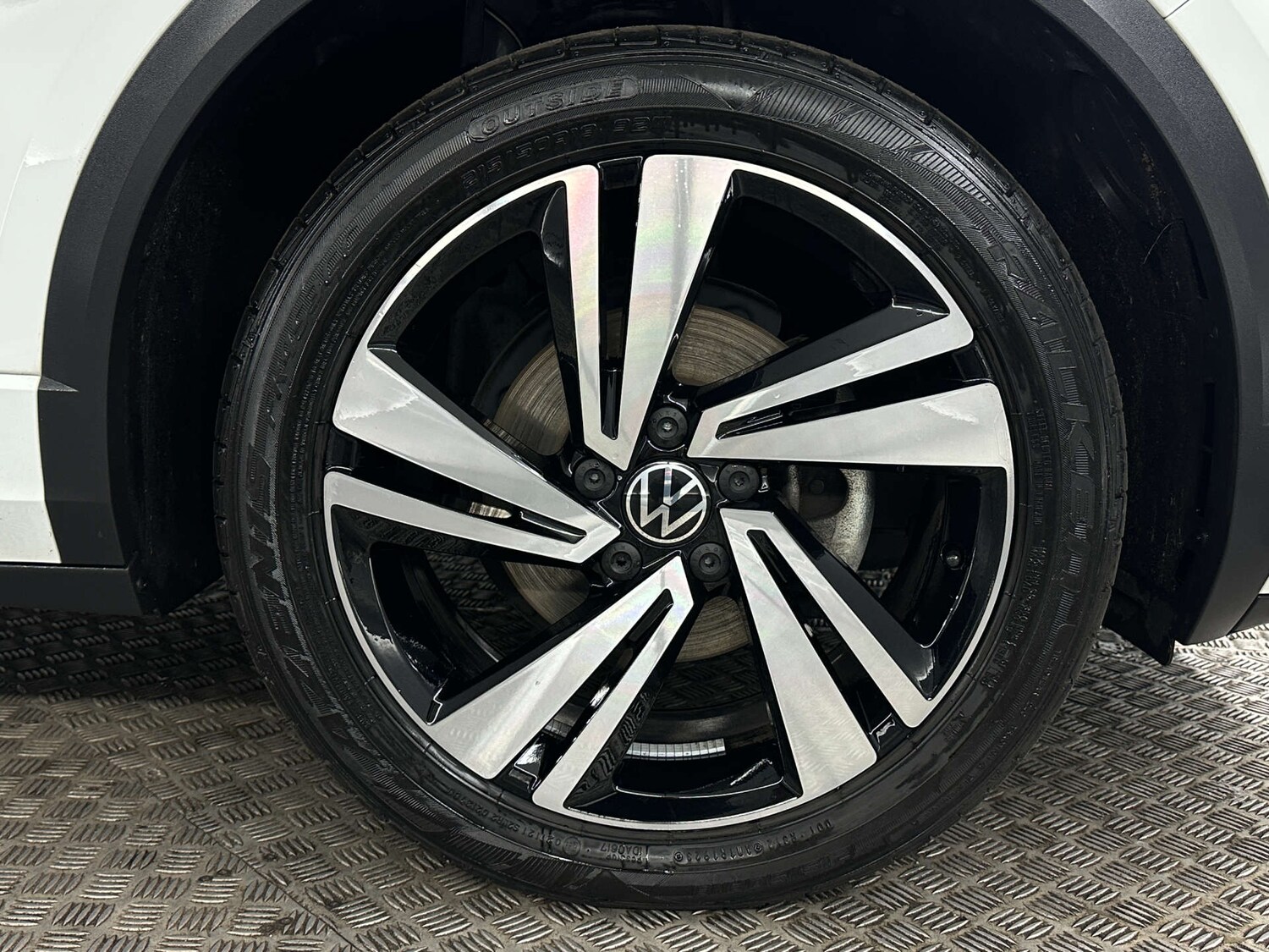 Used Volkswagen T-Roc 2024 for sale - 77590712: Photo 50