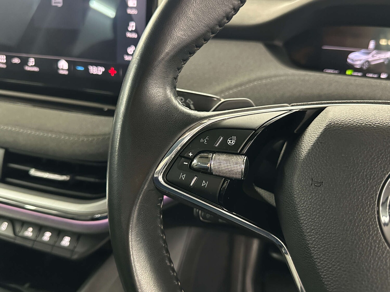 Used Skoda Enyaq 2023 for sale - 77590722: Photo 16