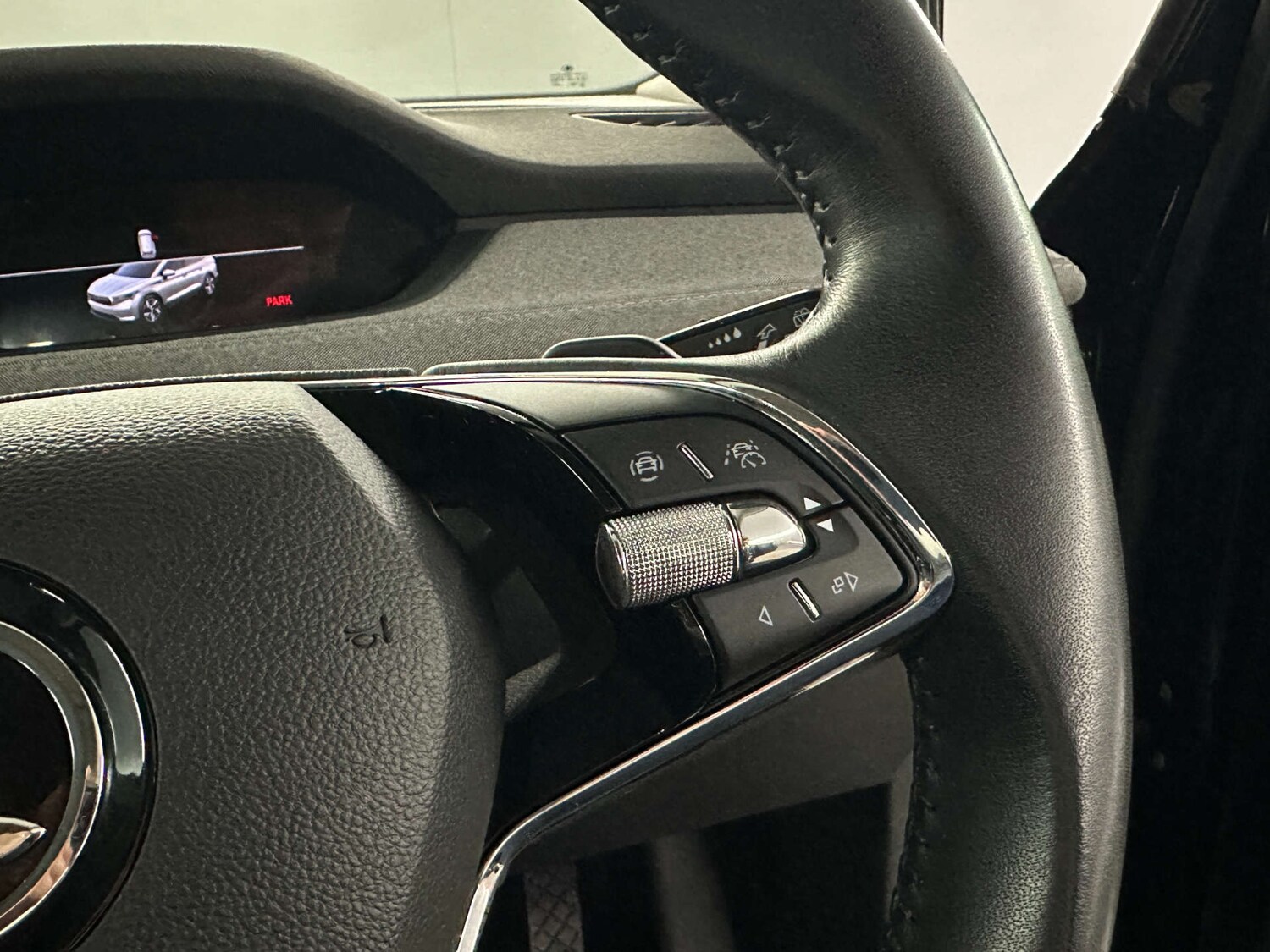 Used Skoda Enyaq 2023 for sale - 77590722: Photo 17