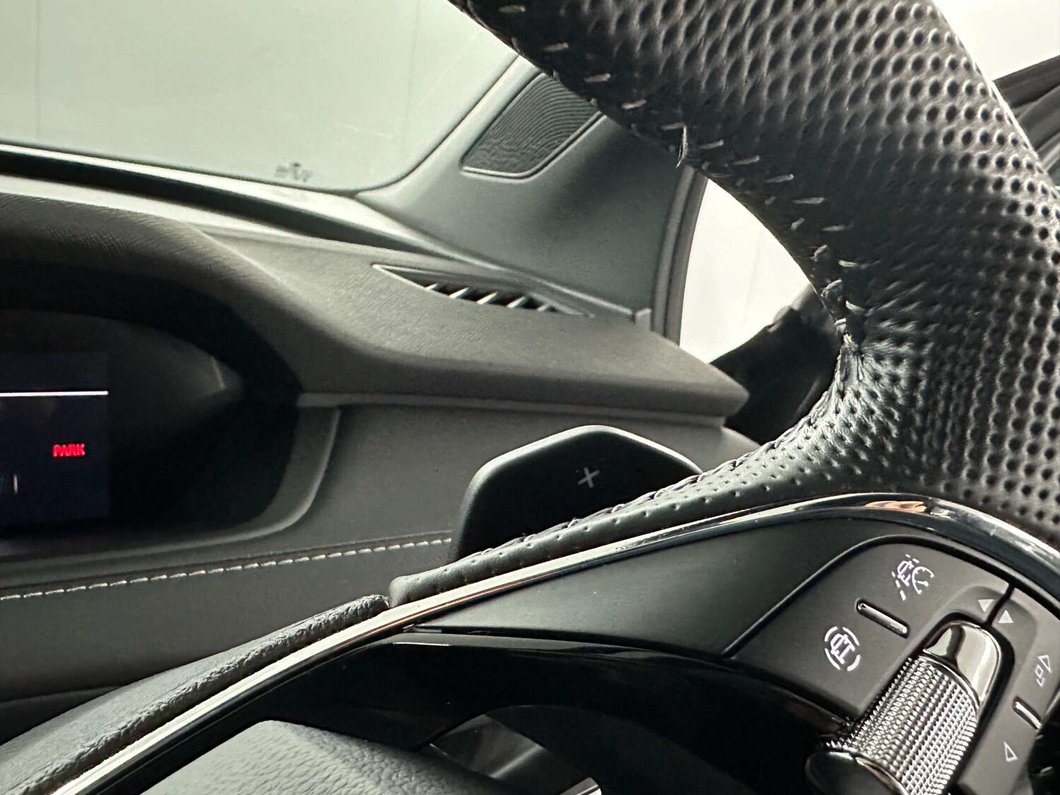 Used Skoda Enyaq 2023 for sale - 77590705: Photo 25