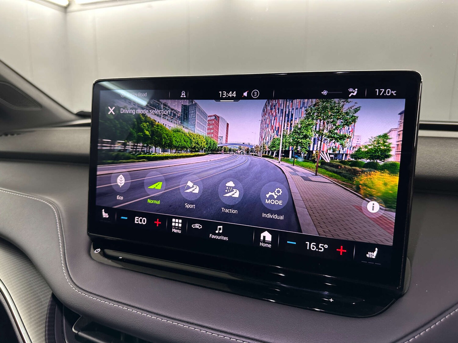 Used Skoda Enyaq 2023 for sale - 77590705: Photo 43