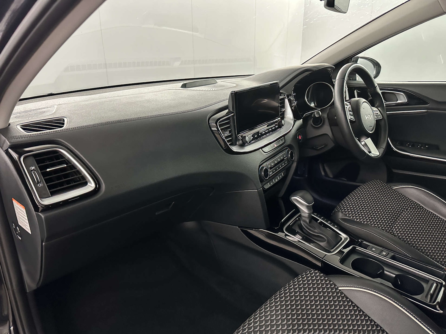 Used Kia XCeed 2023 for sale - 77590732: Photo 11