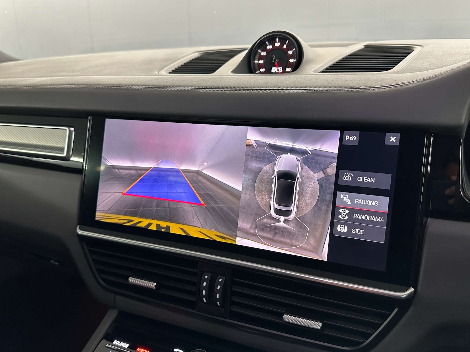 Used Porsche Cayenne 2019 for sale - 77590715: Photo 32