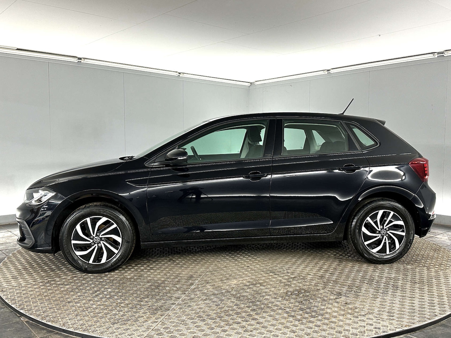 Used Volkswagen Polo 2024 for sale - 77759706: Photo 4
