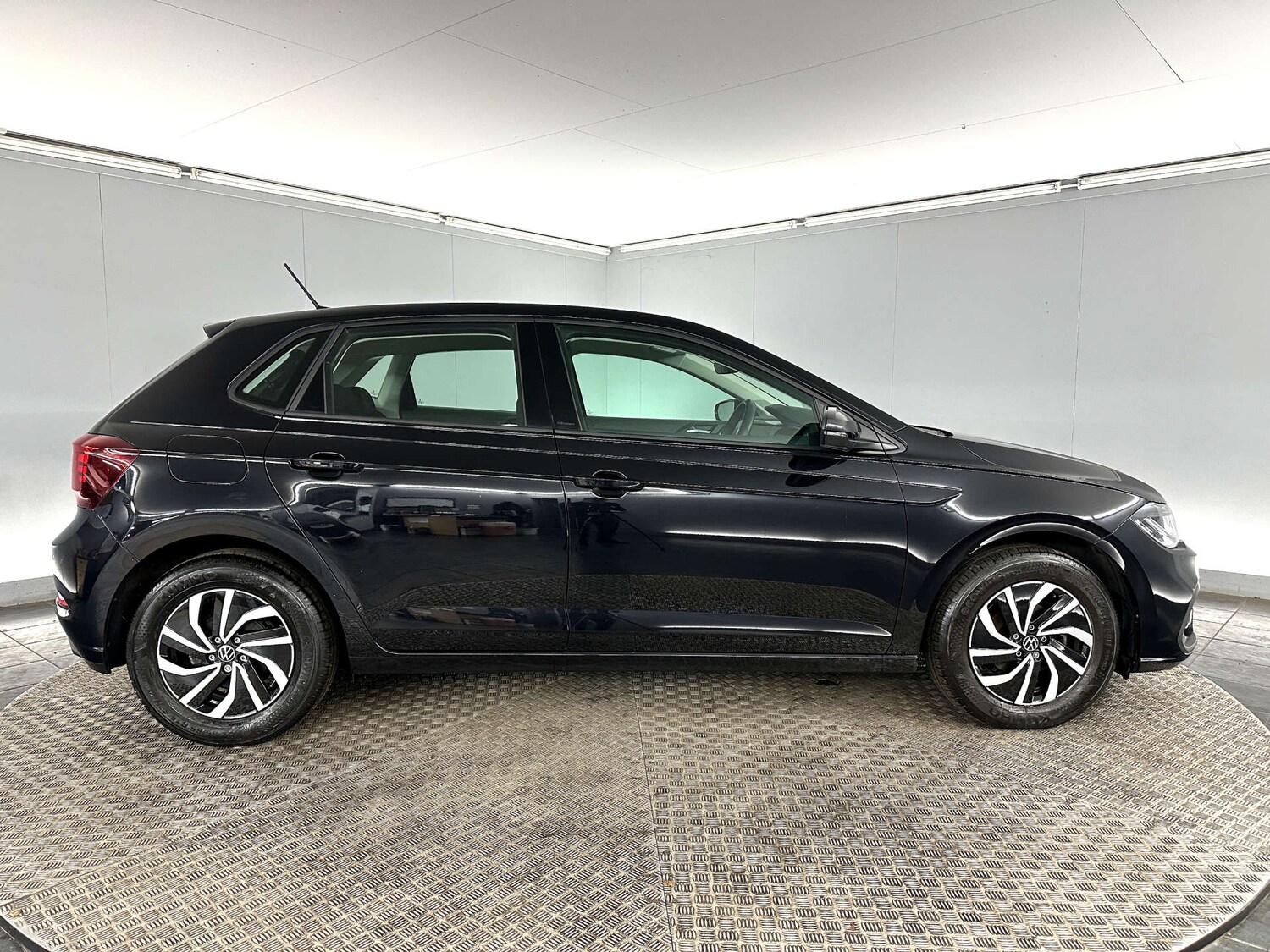 Used Volkswagen Polo 2024 for sale - 77759706: Photo 8