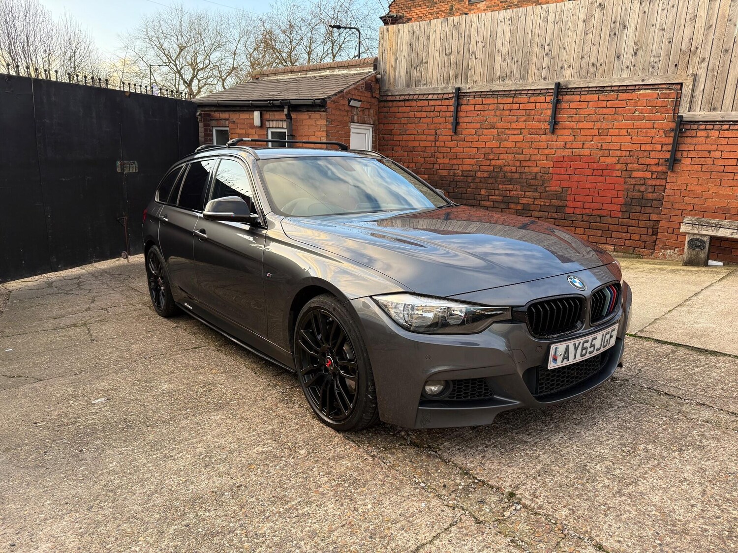 Used BMW 3 Series 2015 for sale - 76898974: Photo 1