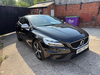 Used Volvo V40 2018 for sale - 79316090: Photo