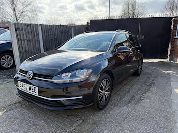 Used Volkswagen Golf 2018 for sale - 77723146: Photo