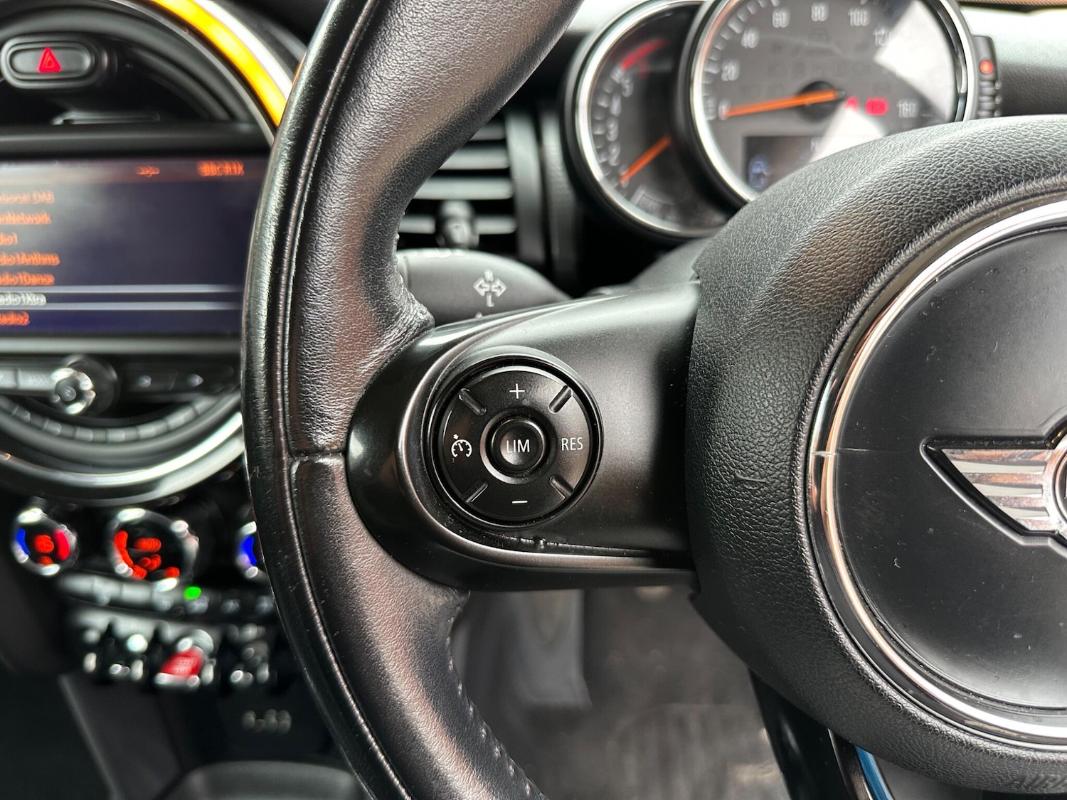 Used MINI Hatch 2015 for sale - 75838981: Photo 17