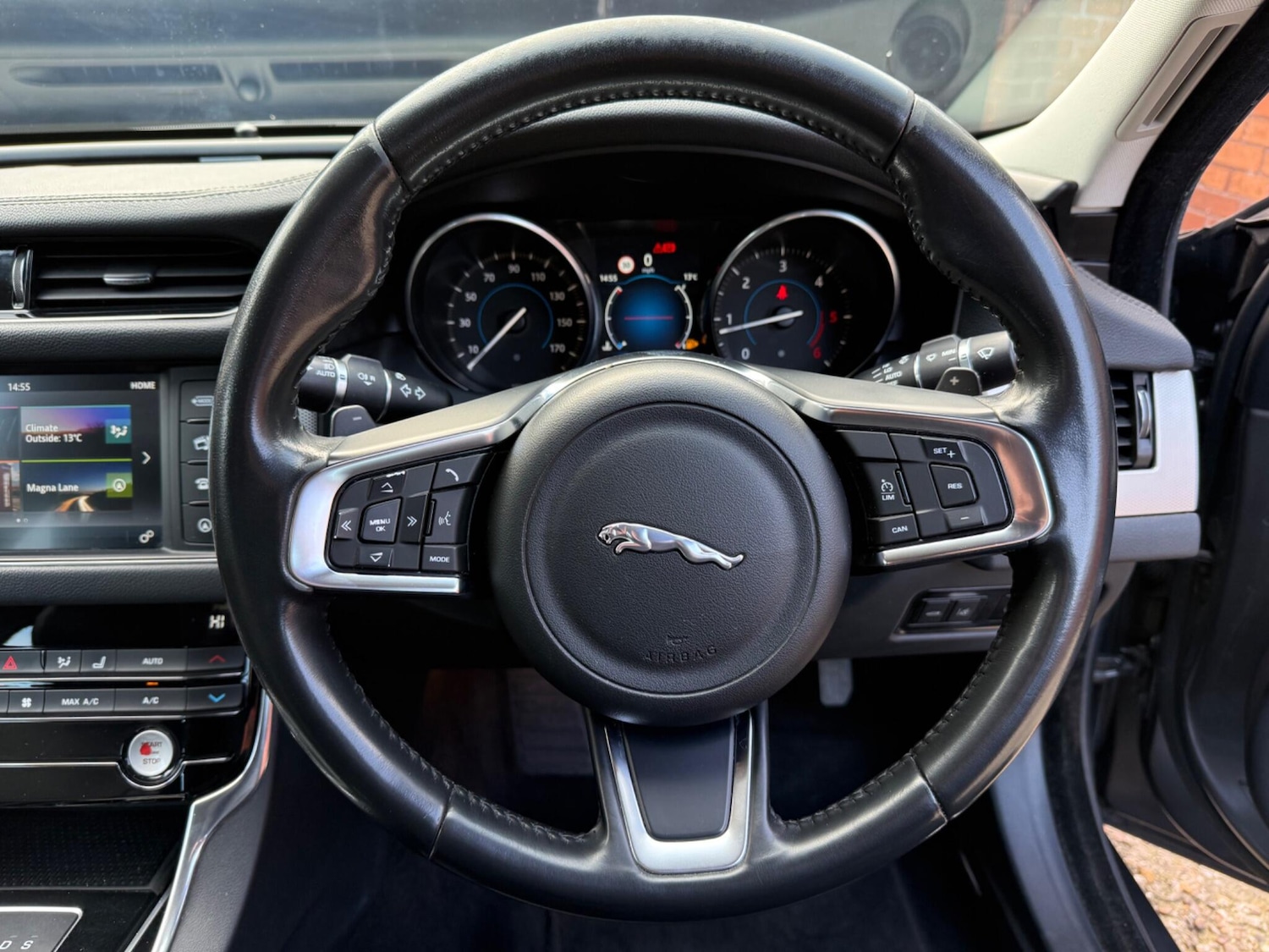 Used Jaguar XF 2017 for sale - 77525040: Photo 13