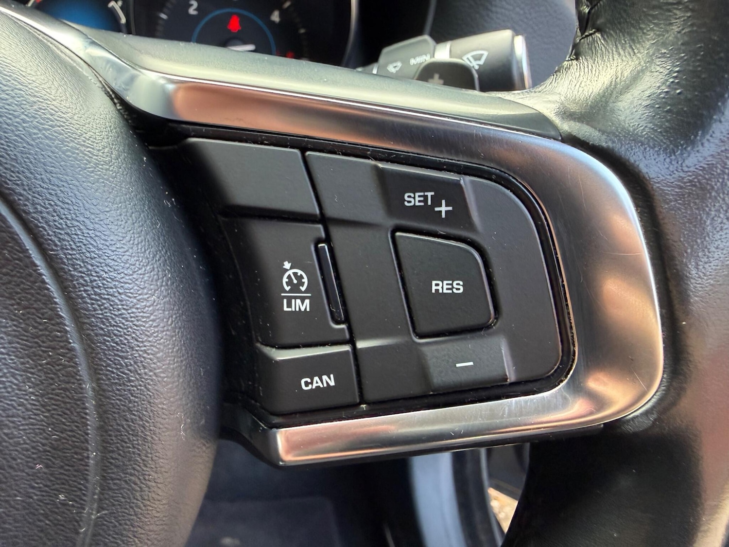 Used Jaguar XF 2017 for sale - 77525040: Photo 15