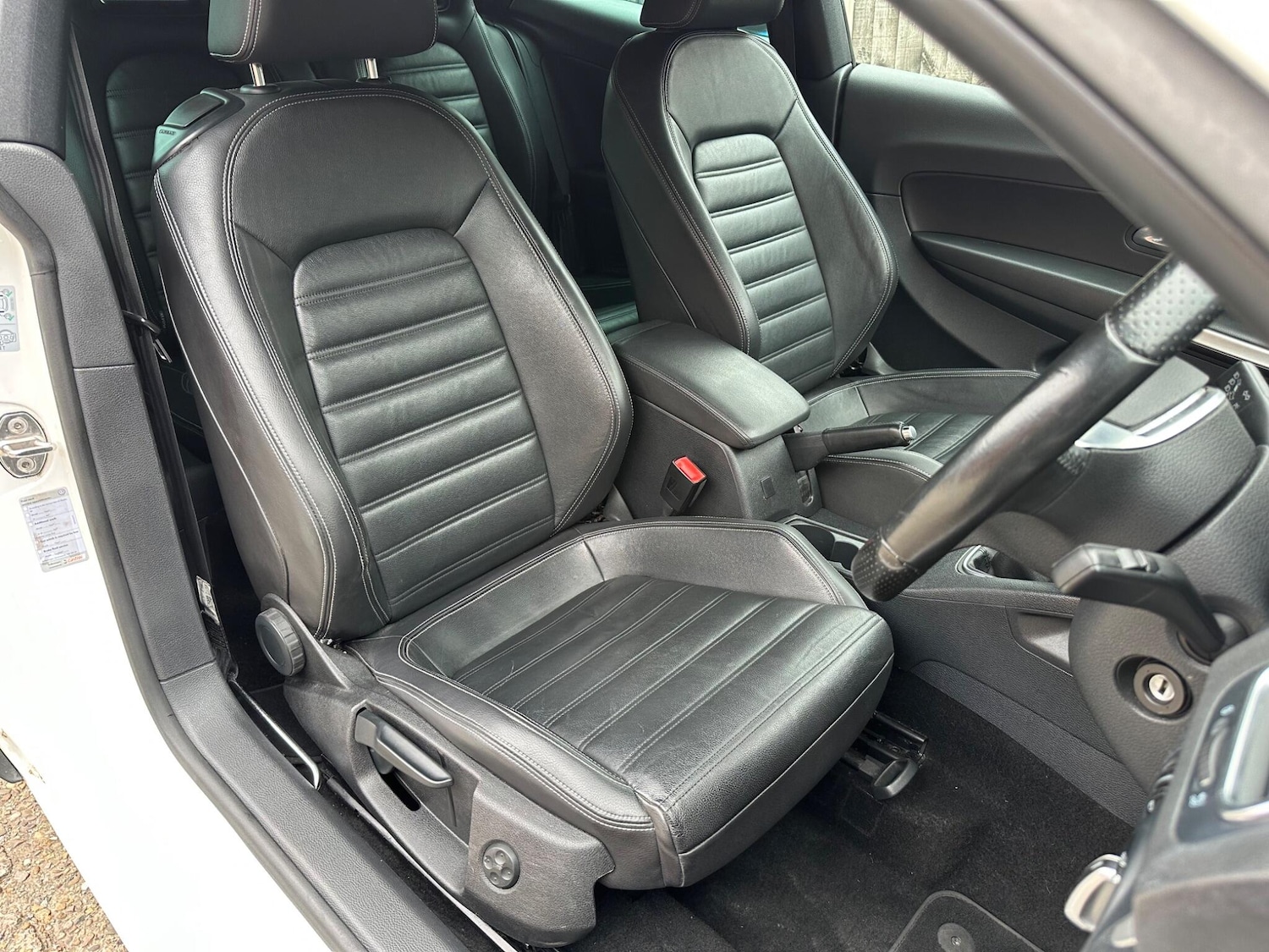 Used Volkswagen Scirocco 2012 for sale - 76539110: Photo 8