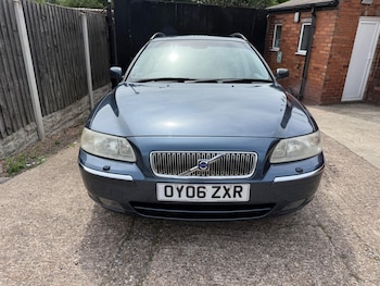 Used Volvo V70 2006 for sale - 78752045: Photo