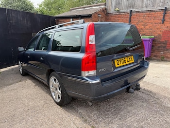 Used Volvo V70 2006 for sale - 78752045: Photo