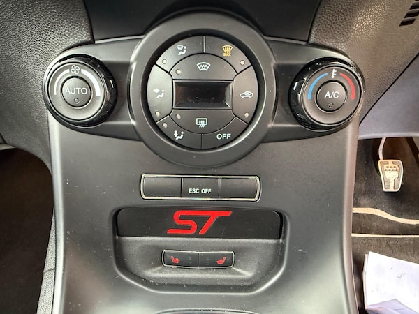 Used Ford Fiesta 2017 for sale - 76200741: Photo 22