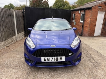 Used Ford Fiesta 2017 for sale - 76200741: Photo 2
