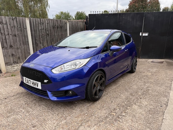 Used Ford Fiesta 2017 for sale - 76200741: Photo 3