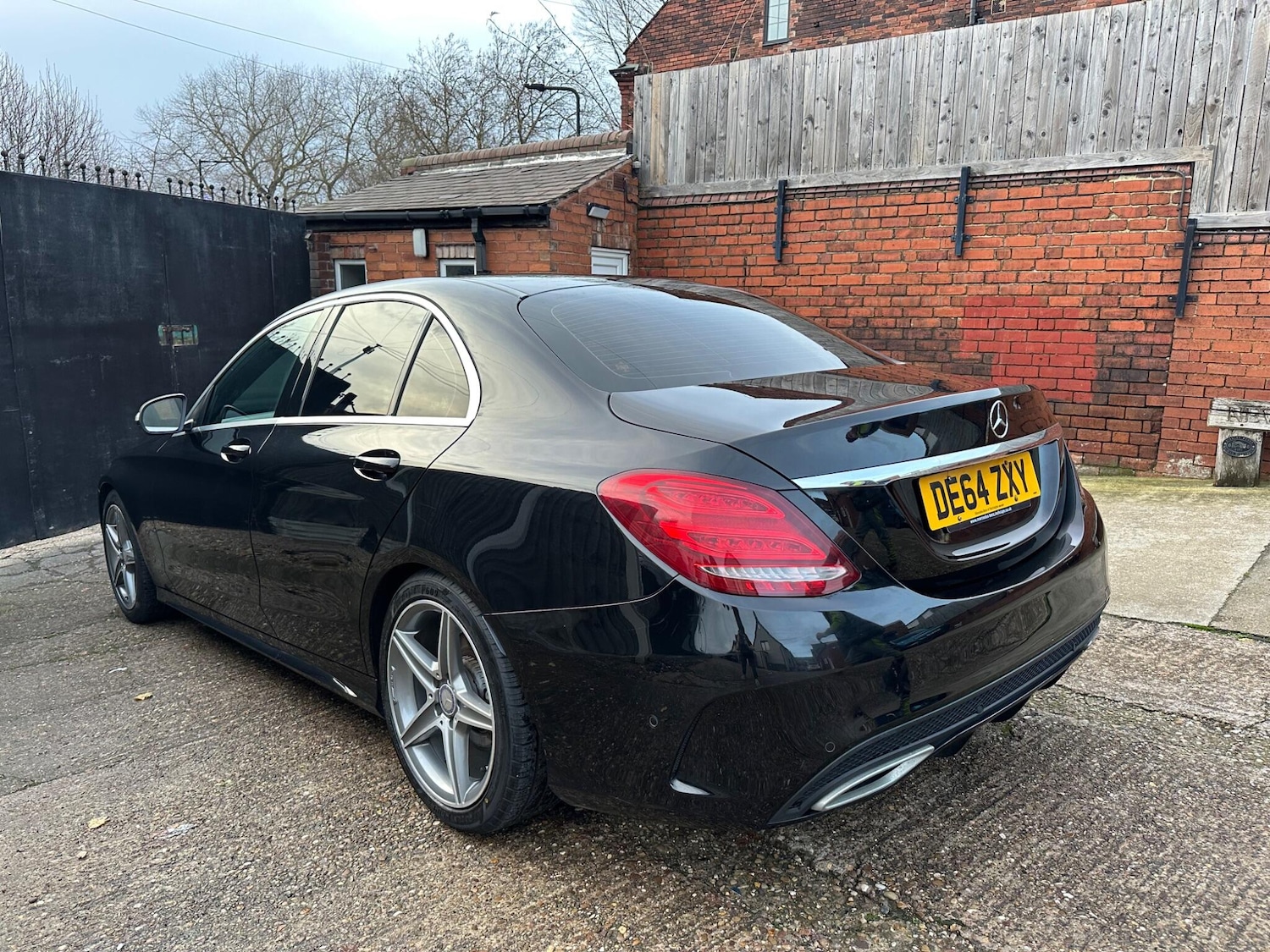 Used Mercedes-Benz C Class 2014 for sale - 76823444: Photo 4