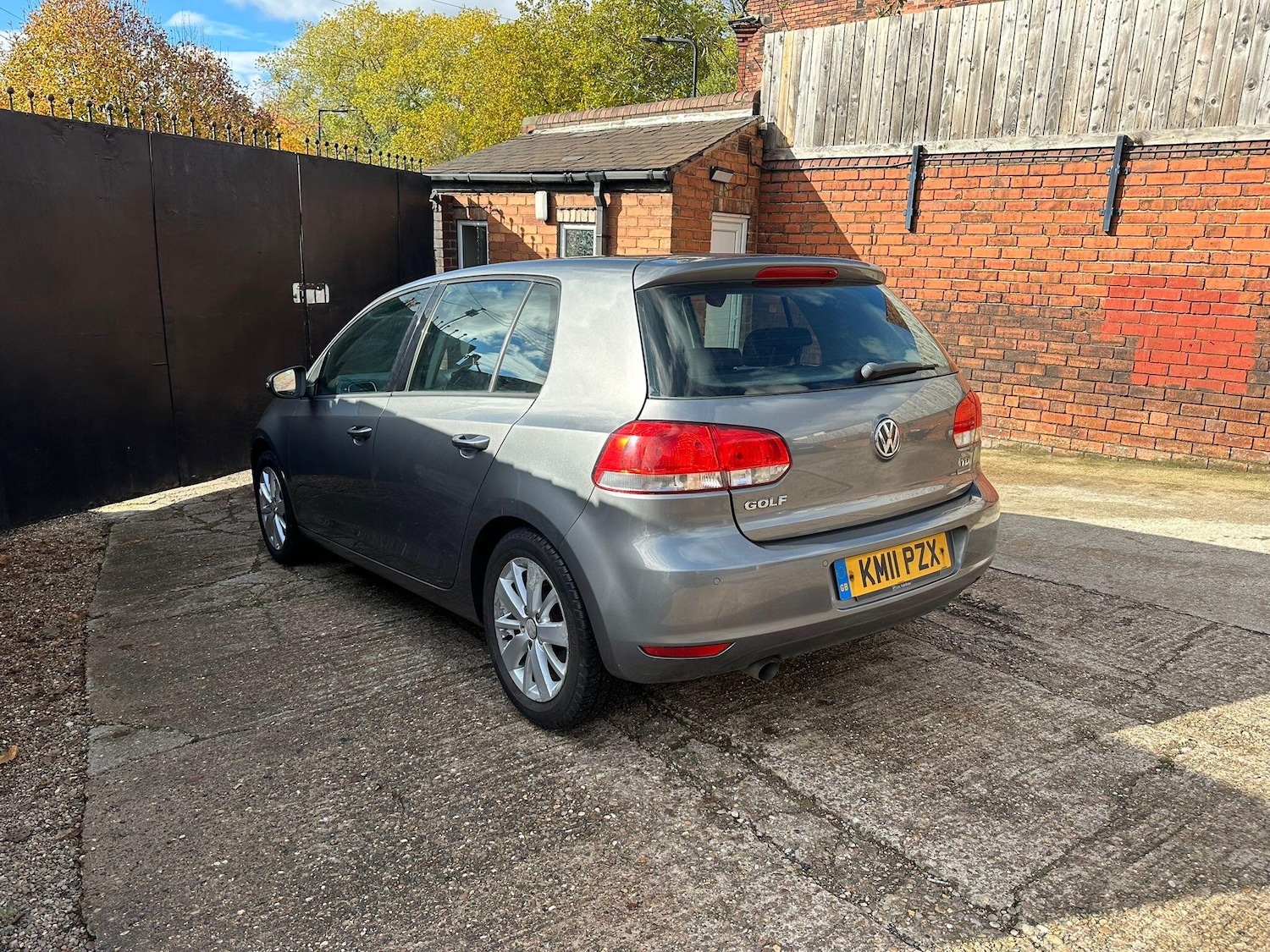 Used Volkswagen Golf 2011 for sale - 76336581: Photo 4