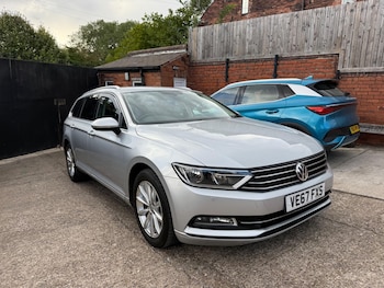 Volkswagen - Passat