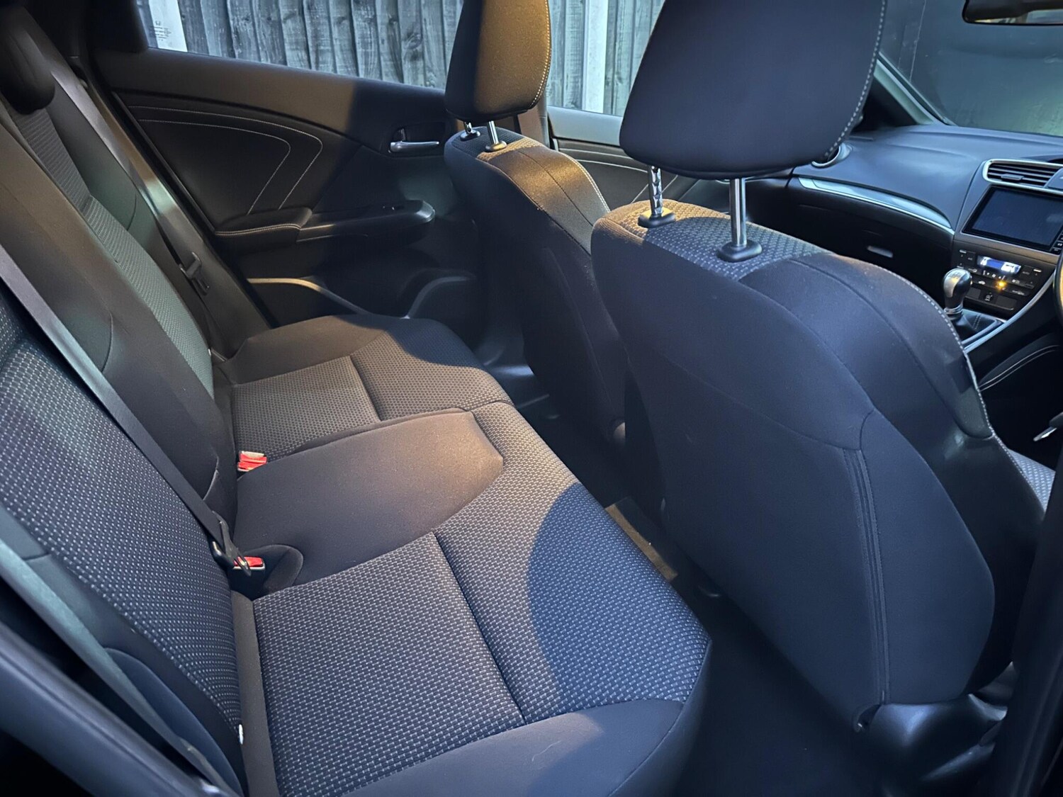 Used Honda Civic 2015 for sale - 76633349: Photo 12