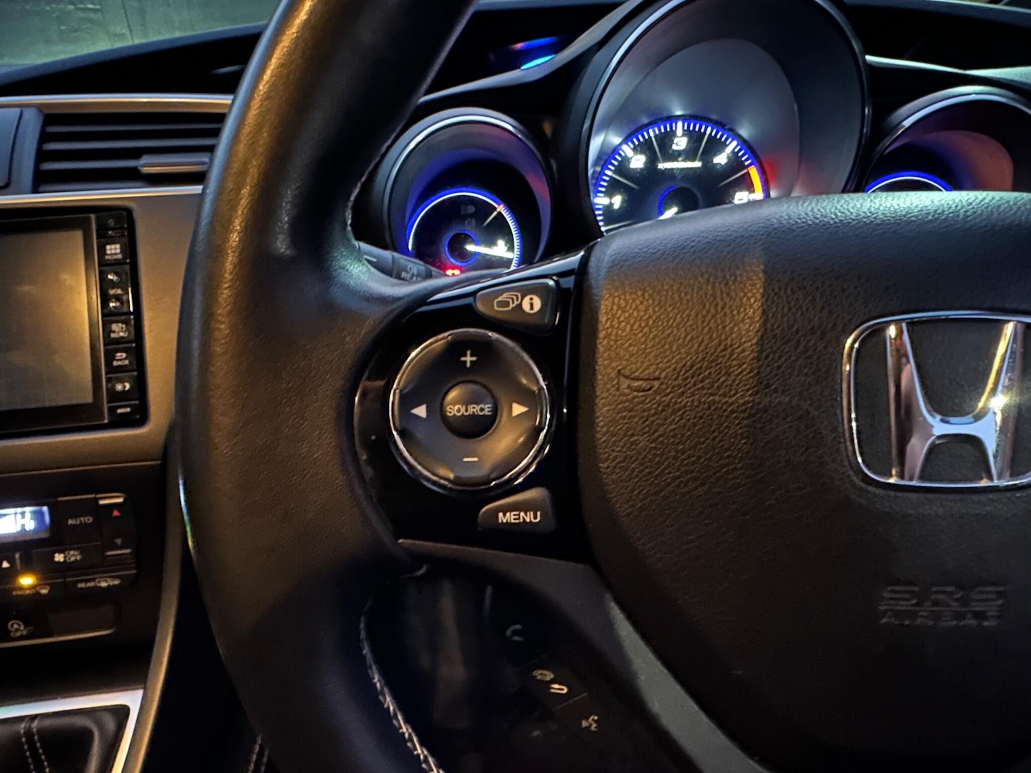 Used Honda Civic 2015 for sale - 76633349: Photo 16