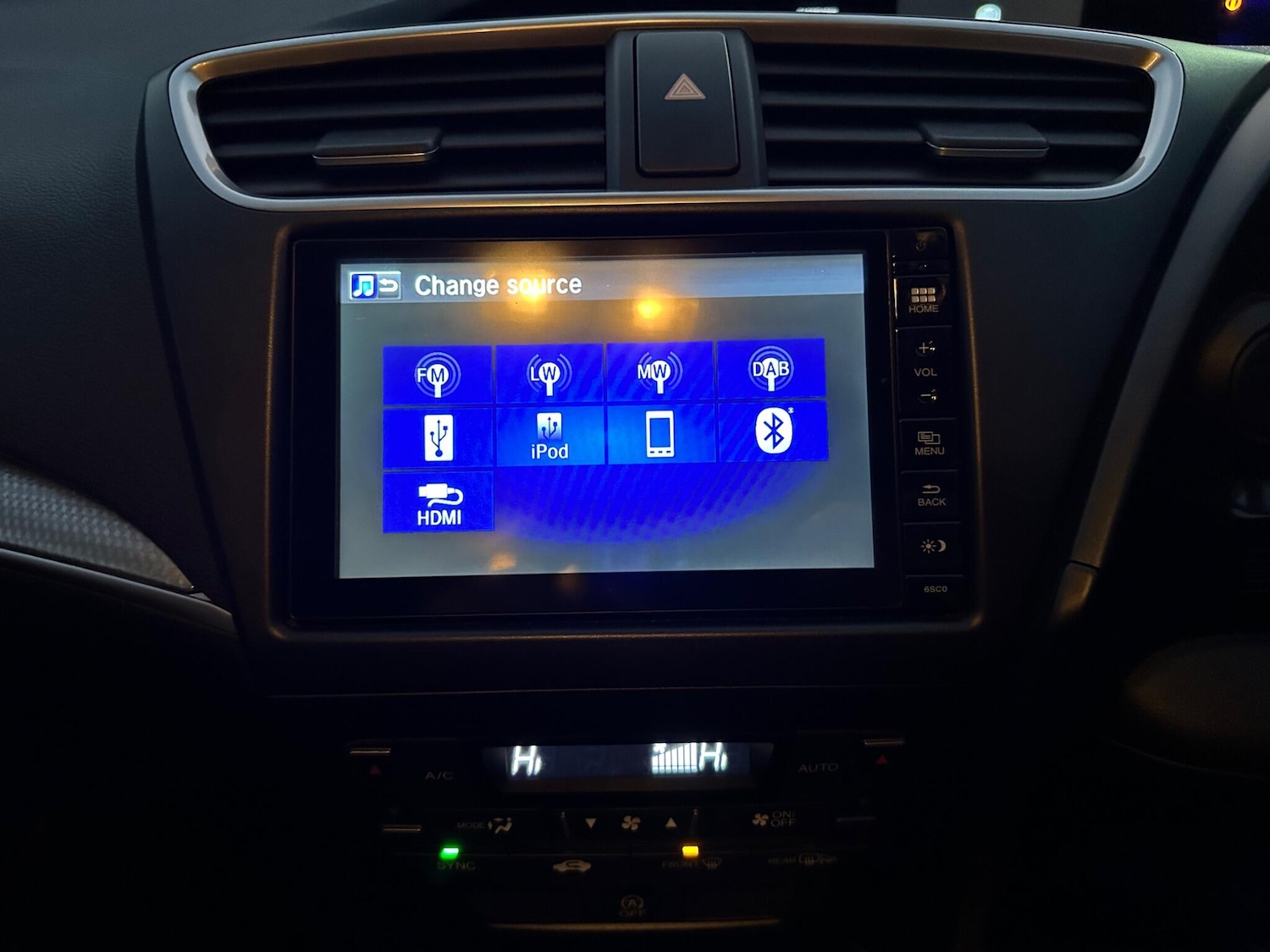 Used Honda Civic 2015 for sale - 76633349: Photo 18