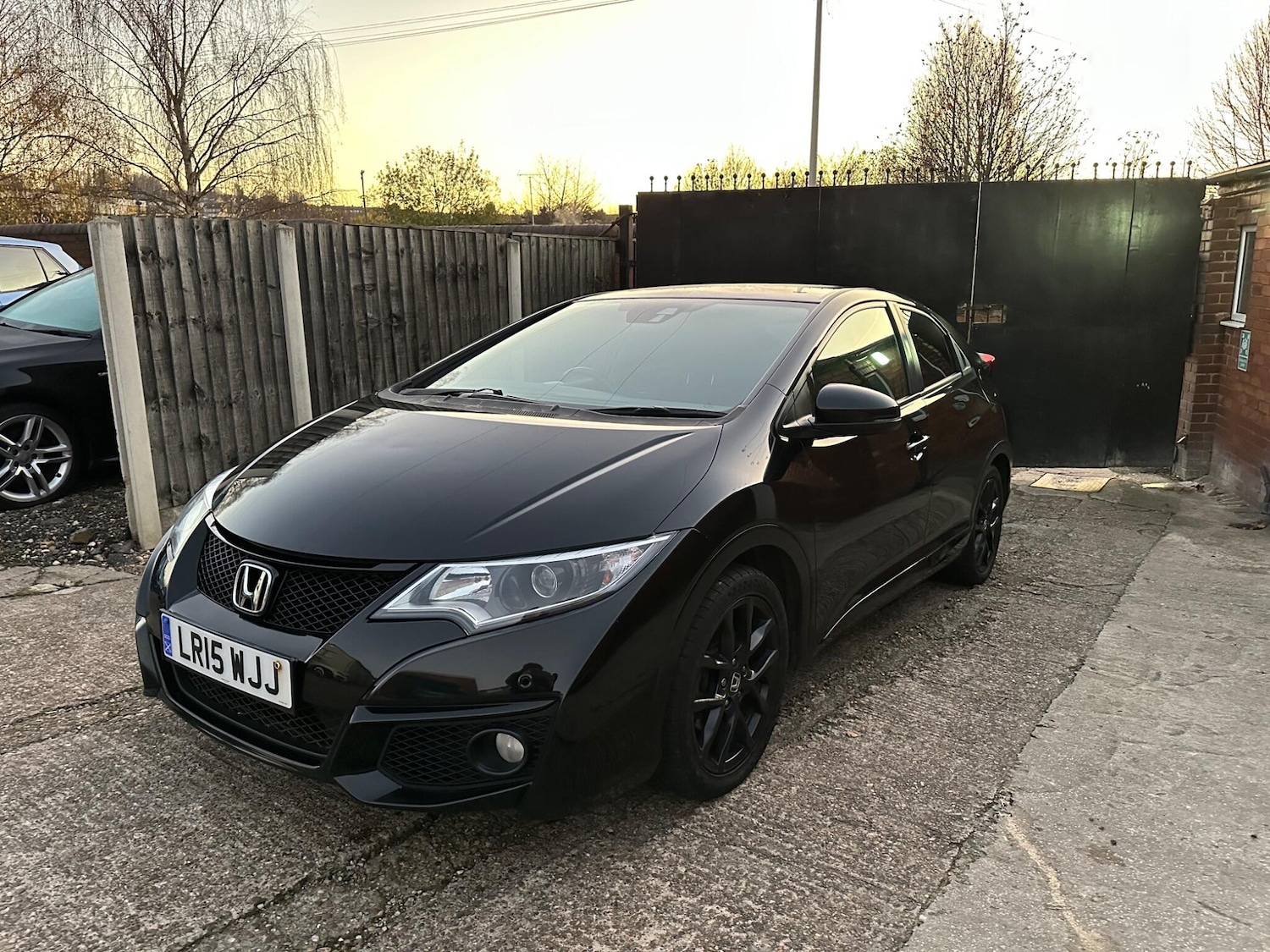 Used Honda Civic 2015 for sale - 76633349: Photo 3