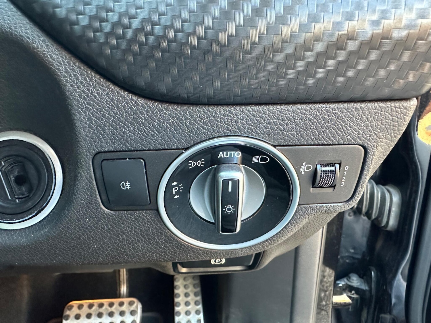 Used Mercedes-Benz A-Class 2014 for sale - 76572547: Photo 13