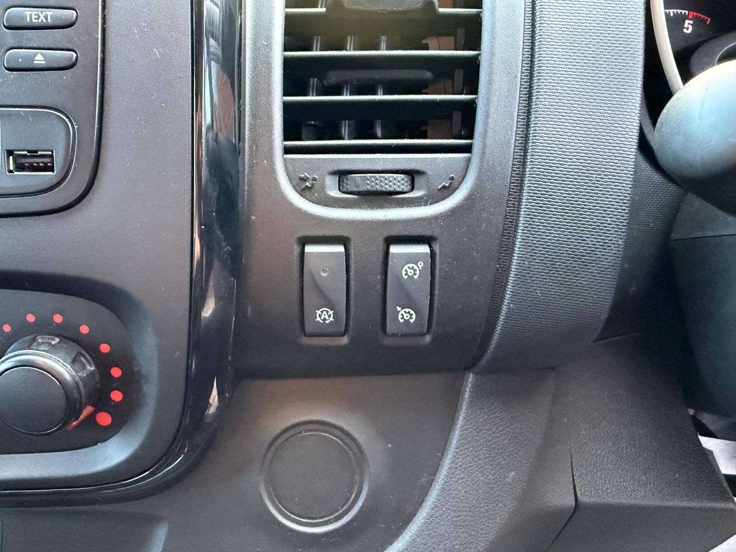 Used Vauxhall Vivaro 2018 for sale - 77724041: Photo 19