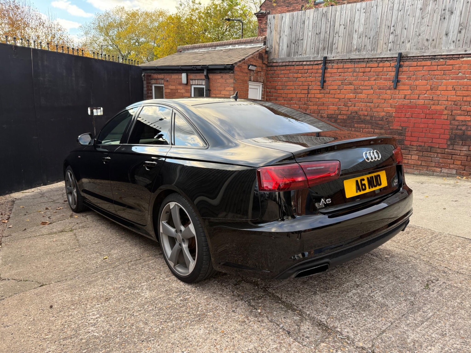 Used Audi A6 Saloon 2015 for sale - 76349386: Photo 4