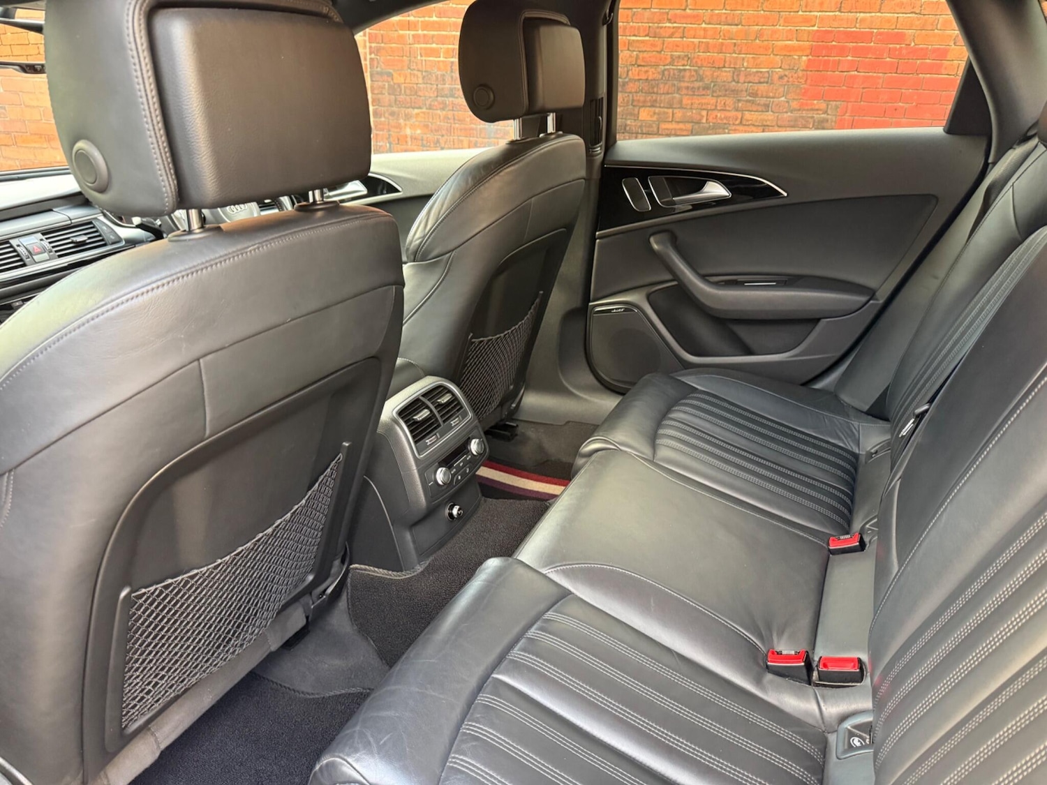 Used Audi A6 Saloon 2015 for sale - 76349386: Photo 9