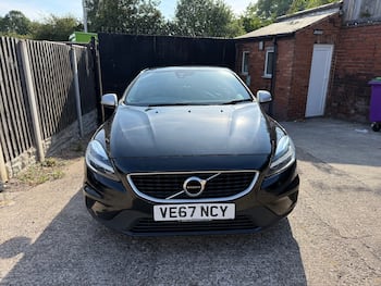 Used Volvo V40 2018 for sale - 79605171: Photo