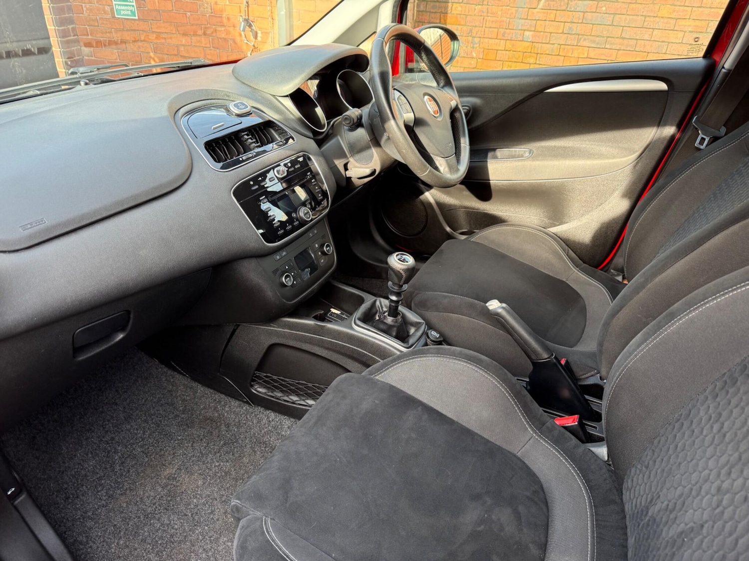 Used Fiat Punto 2017 for sale - 77633112: Photo 12