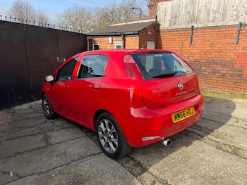 Used Fiat Punto 2017 for sale - 77633112: Photo