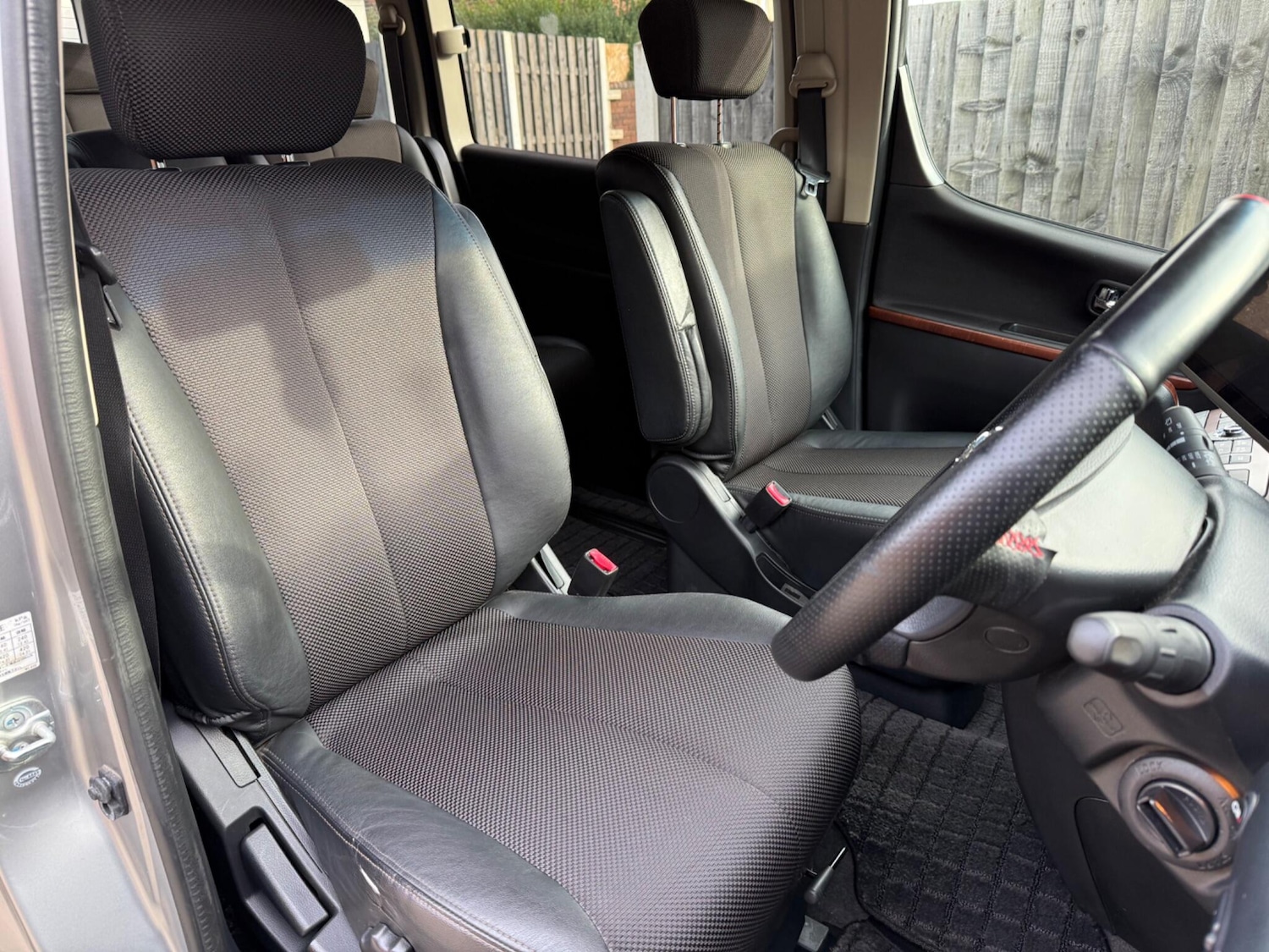 Used Nissan Elgrand 2022 for sale - 77510834: Photo 13