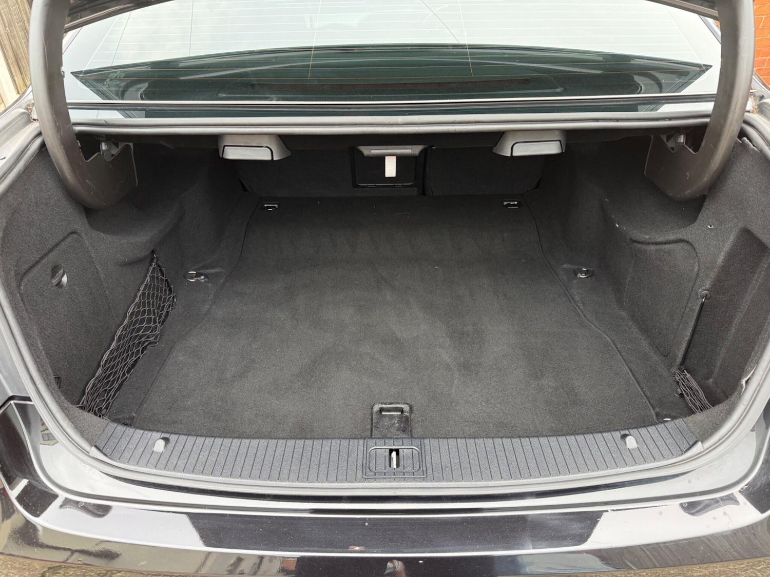 Used Mercedes-Benz E Class 2010 for sale - 77924892: Photo 8