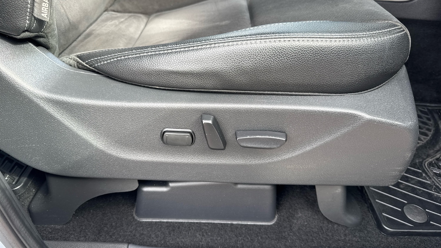 Used Mercedes-Benz X-Class 2019 for sale - 76156891: Photo 25