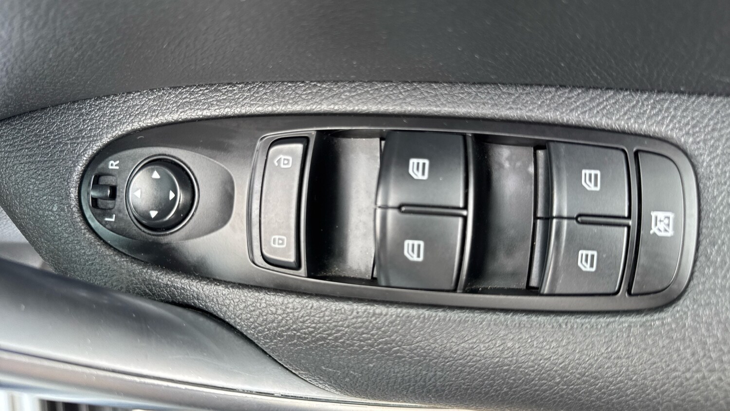 Used Mercedes-Benz X-Class 2019 for sale - 76156891: Photo 26