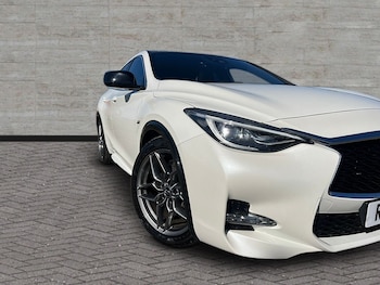 Used Infiniti Q30 2016 for sale - 78466011: Photo