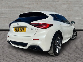 Used Infiniti Q30 2016 for sale - 78466011: Photo