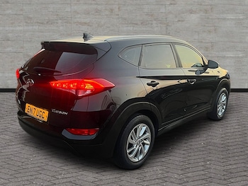2017 (17) - 1.6 GDi Blue Drive SE Nav 5dr 2WD