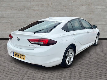 Used Vauxhall Insignia 2018 for sale - 75330263: Photo