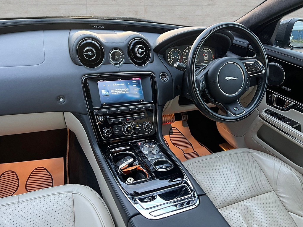 Used Jaguar XJ 2016 for sale - 76358287: Photo 10