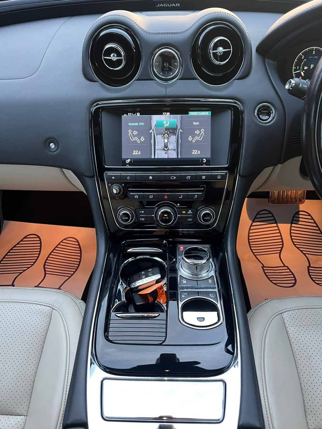 Used Jaguar XJ 2016 for sale - 76358287: Photo 11