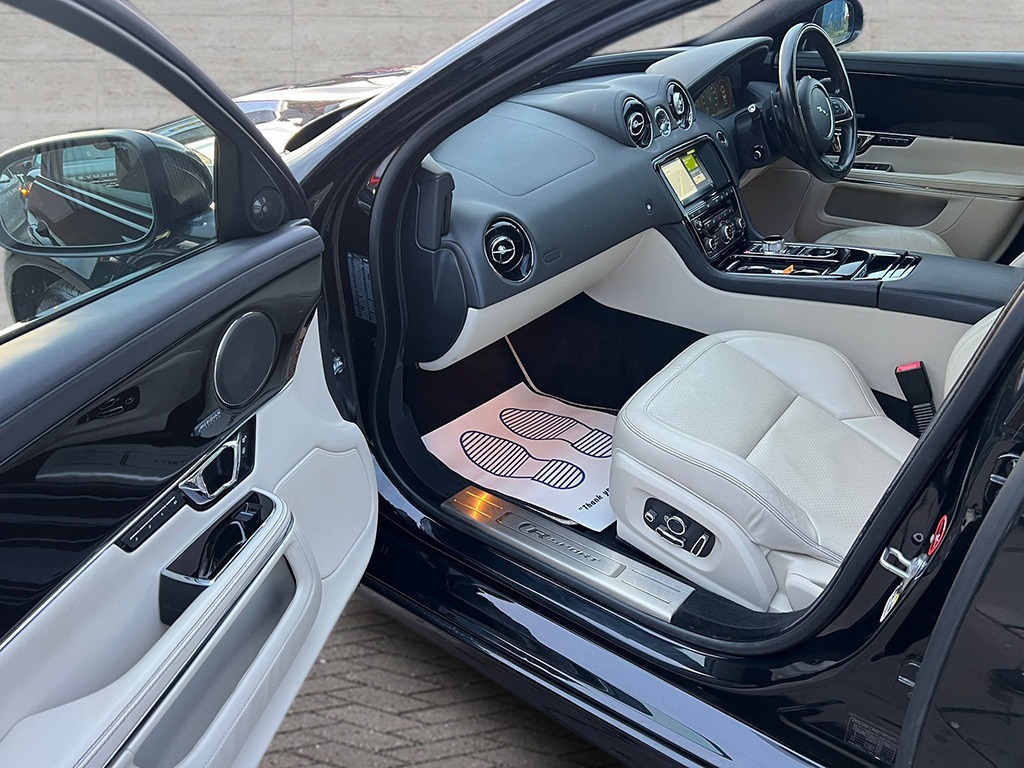 Used Jaguar XJ 2016 for sale - 76358287: Photo 13