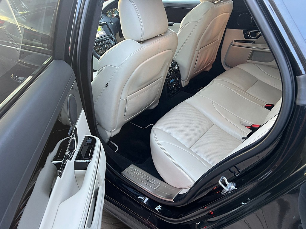 Used Jaguar XJ 2016 for sale - 76358287: Photo 16